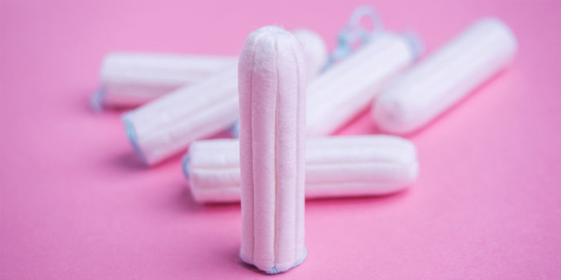 Lợi và hại khi dùng tampon đi biển