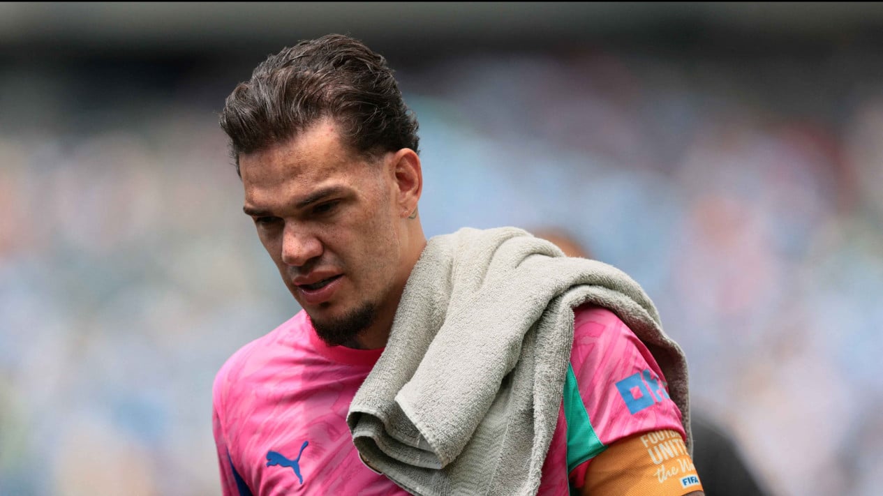 Ederson Santana - Đôi Chân Của Một Thủ Môn Xuất Sắc Trong Khung Gỗ Manchester City Ederson Santana – Đôi Chân Của Một Thủ Môn Xuất Sắc Trong Khung Gỗ Manchester City