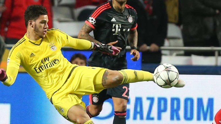 Ederson Santana - Đôi Chân Của Một Thủ Môn Xuất Sắc Trong Khung Gỗ Manchester City